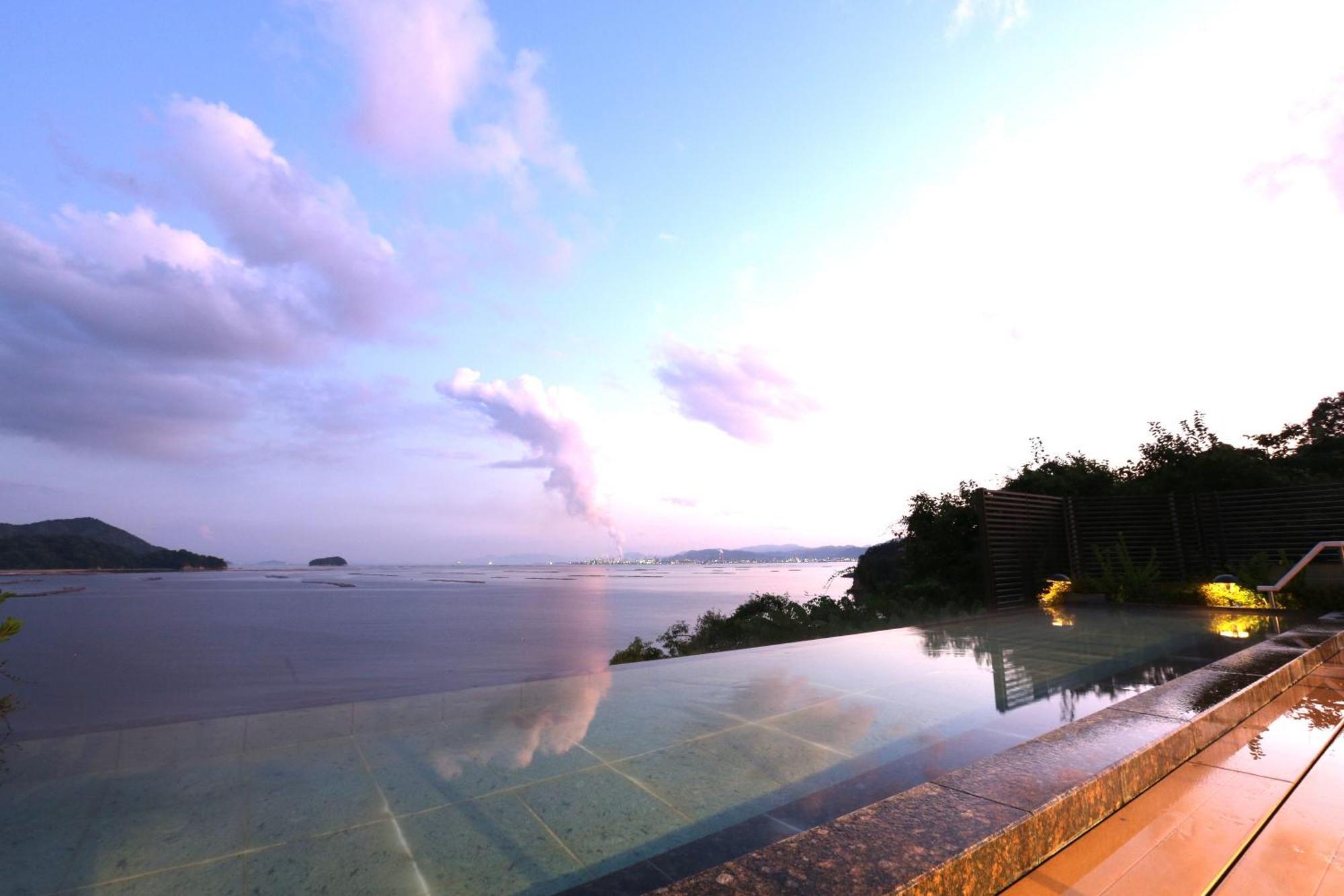 Miyahama Grand Hotel Хацукаити Экстерьер фото